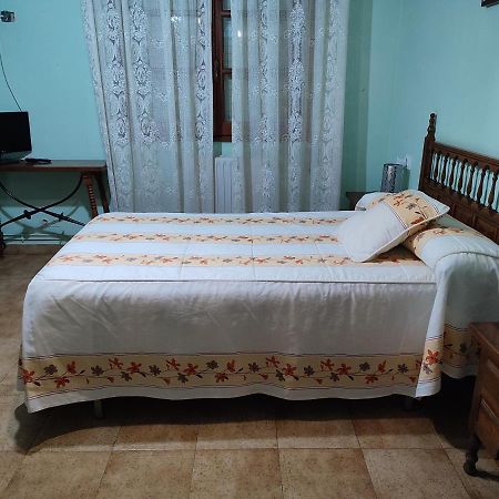 Pension - Restaurante Vilaboa Boveda  外观 照片