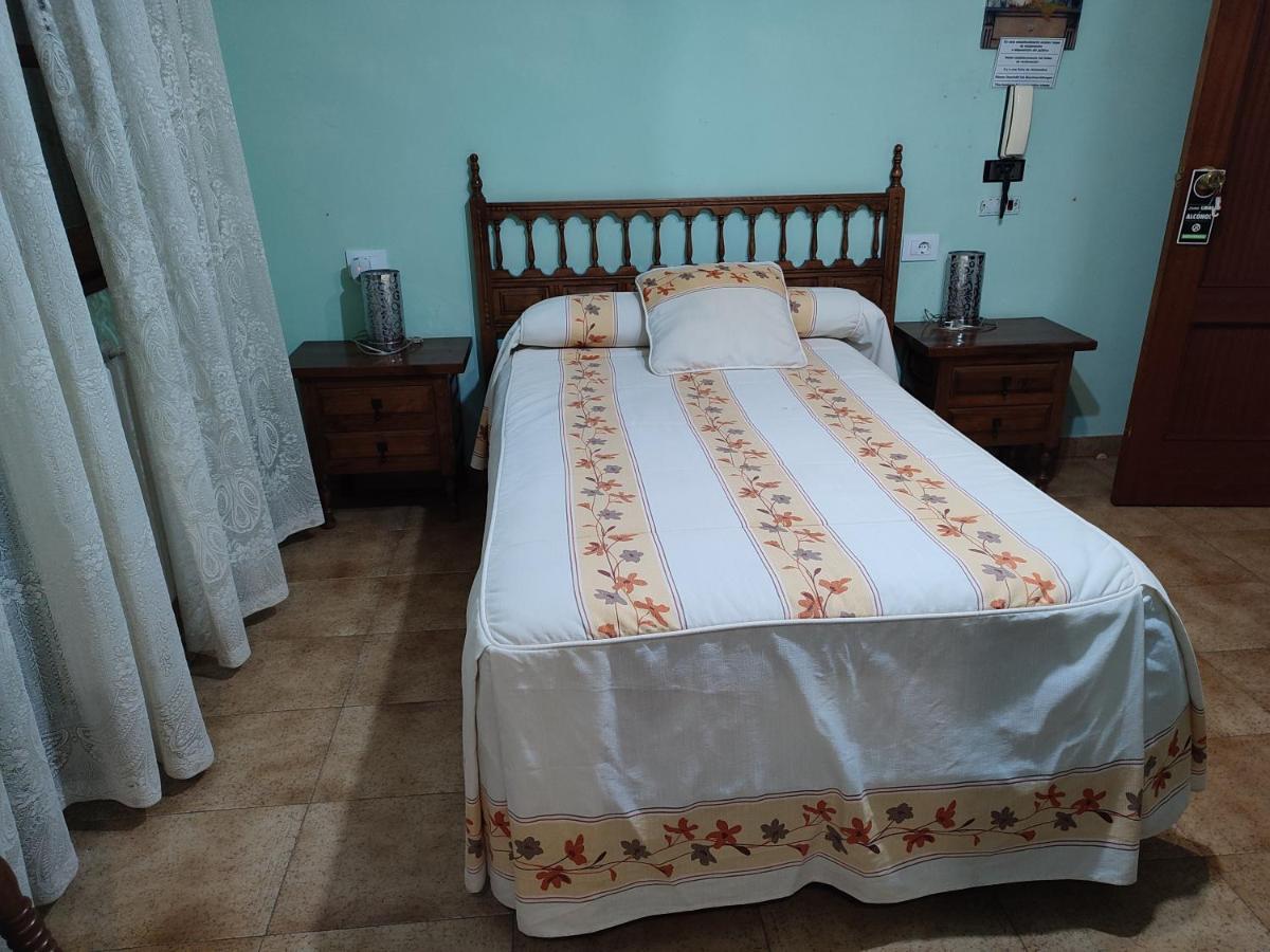 Pension - Restaurante Vilaboa Boveda  外观 照片