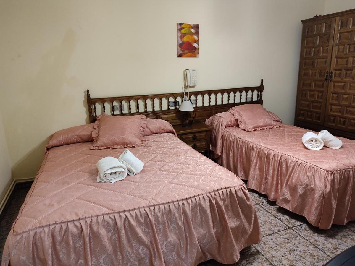 Pension - Restaurante Vilaboa Boveda  外观 照片